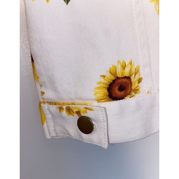 Forever21 Sunflower White Denim Jacket - Size Small - Picture 5 of 7